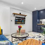 Modern 1 Bed Flat In Barnes Near River Thames
