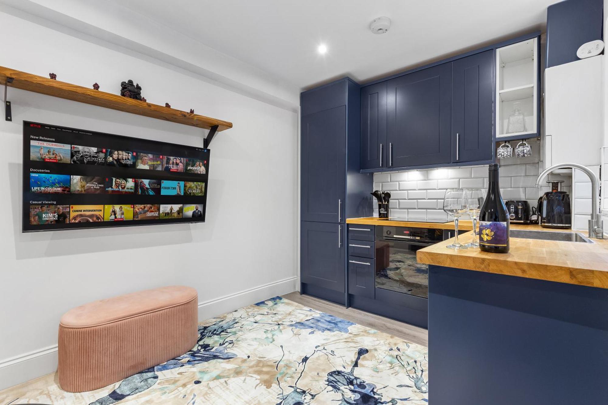 Modern 1 Bed Flat In Barnes Near River Thames *