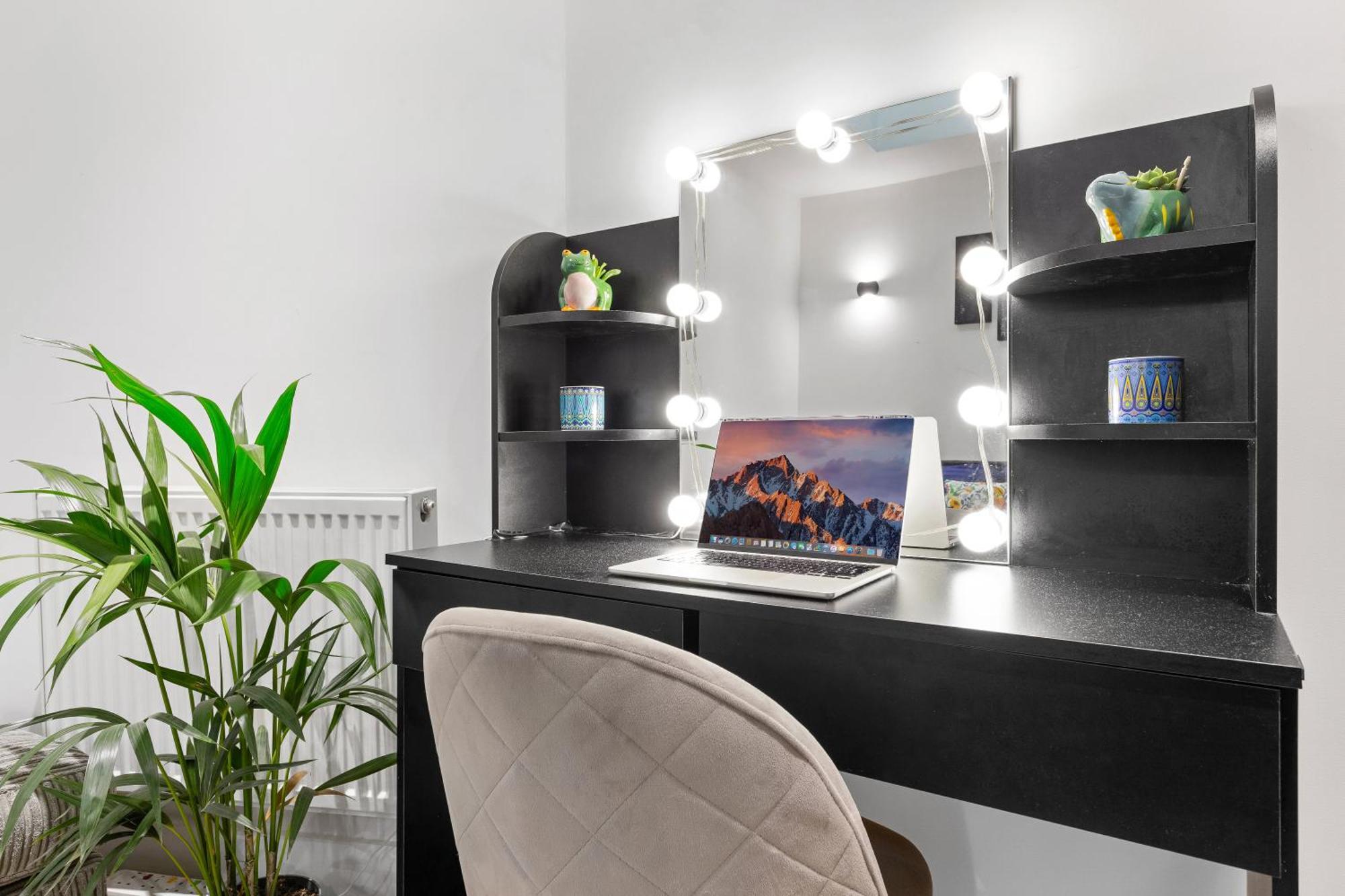 Modern 1 Bed Flat In Barnes Near River Thames *
